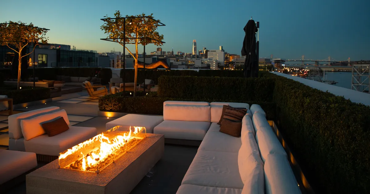 Gas fire pit with fire glass media and clean flame — no smoke, instant ignition